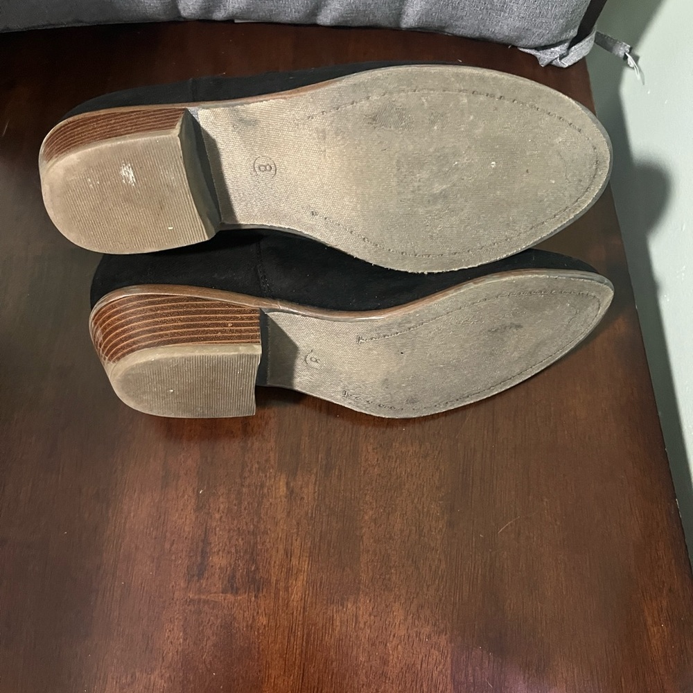 Size 8 Suede booties - Picture 6 of 6